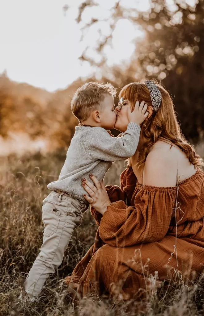 Familienshooting Mama mit Junge