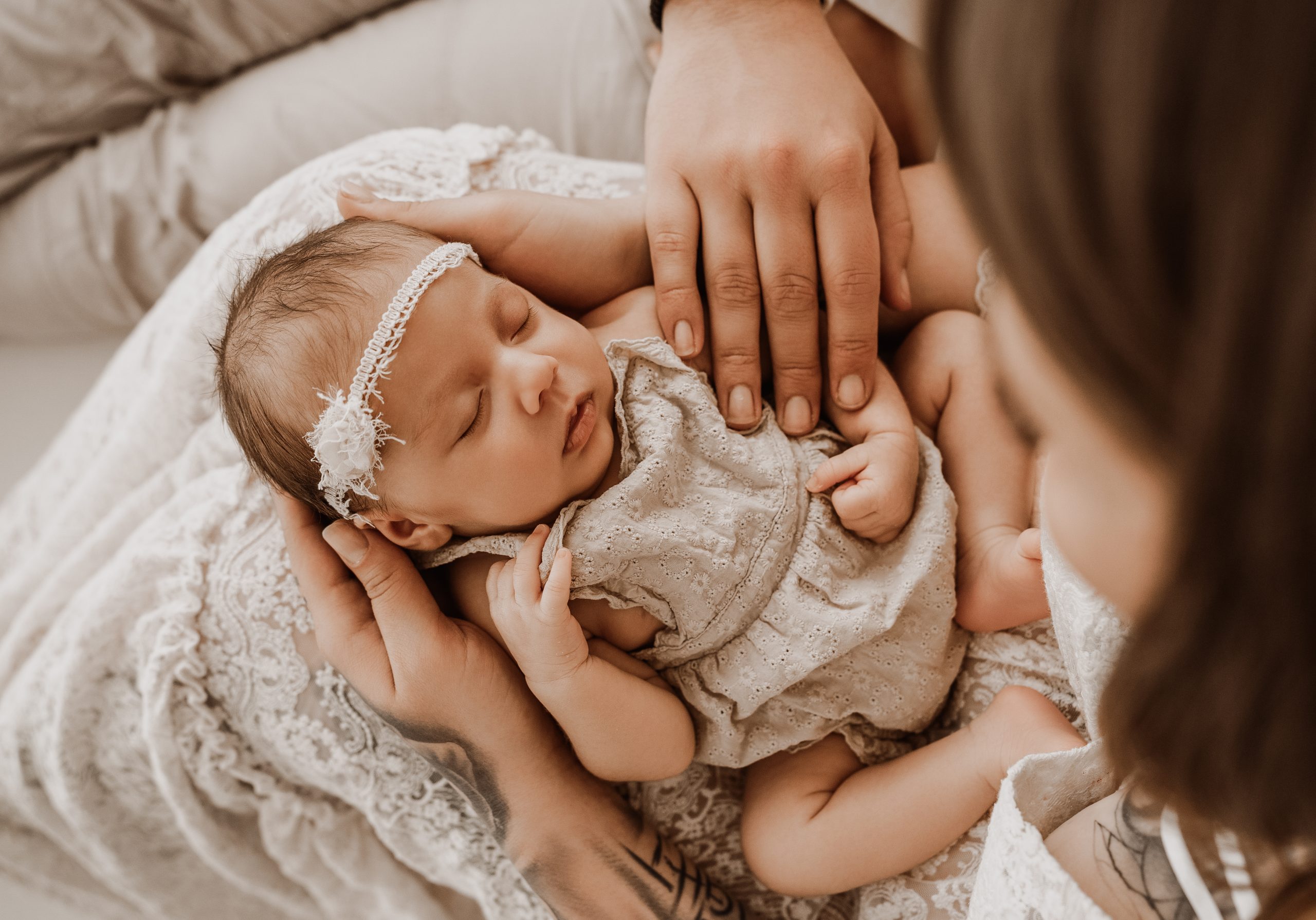 neugeborenes alleine