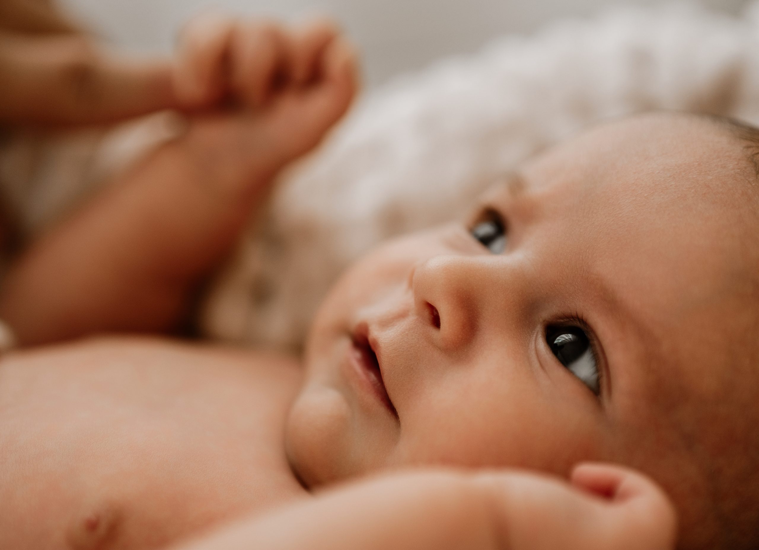 Neugeborenenshooting Gesicht Detail