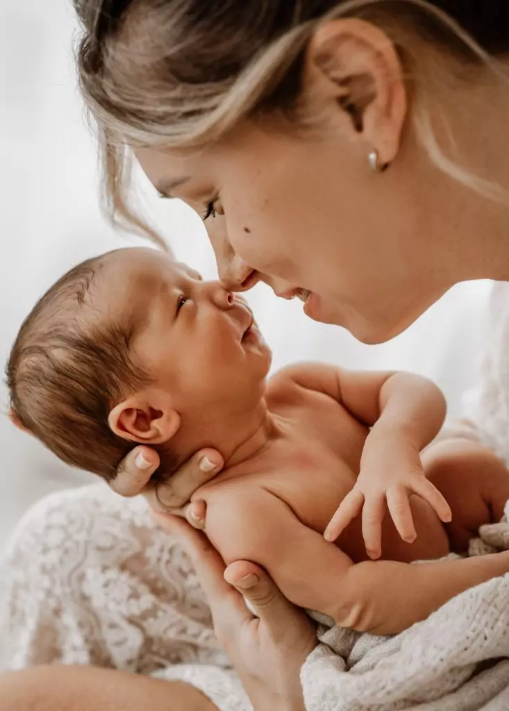 Baby- und Familienshooting Mama mit Baby